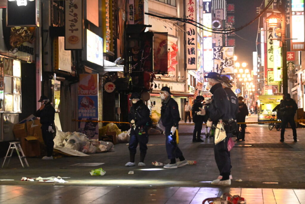 大阪道頓堀 17歳後継ぎ死亡 刺殺1週間 500人参列 号泣葬儀