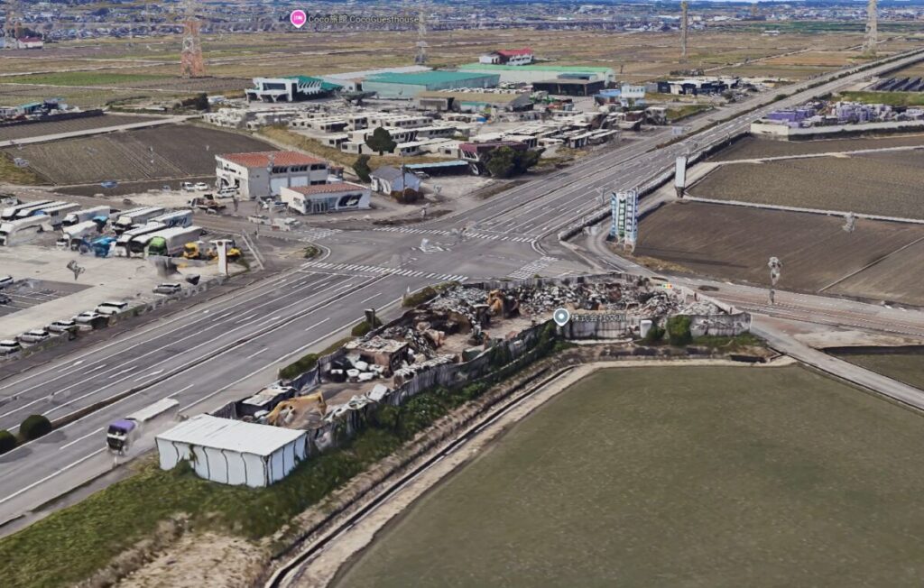 富山市八町の国道8号交差点